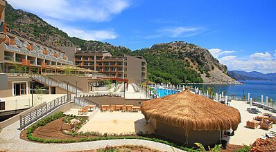 Turunç Premium Hotel Havuz / Deniz