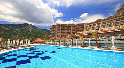 Turunç Premium Hotel Havuz / Deniz
