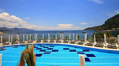 Turunç Premium Hotel Havuz / Deniz