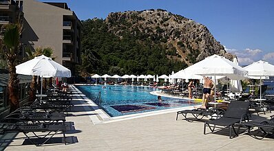 Turunç Premium Hotel Havuz / Deniz