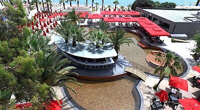 Very Chic Otel Havuz / Deniz