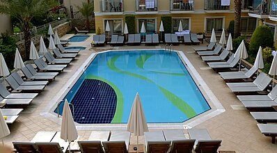 Villa Beldeniz Hotel Havuz / Deniz