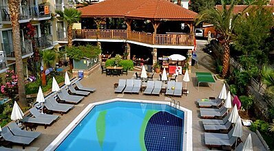 Villa Beldeniz Hotel Havuz / Deniz