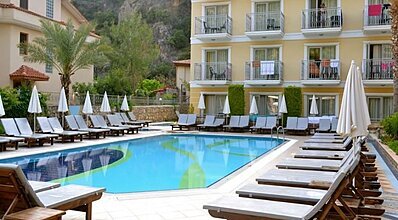 Villa Beldeniz Hotel Havuz / Deniz