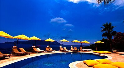 Villa Hotel Tamara Havuz / Deniz