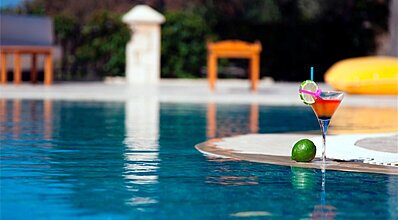 Villa Hotel Tamara Havuz / Deniz