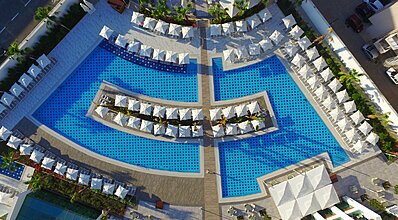 Wind of Lara Hotel & Spa Havuz / Deniz