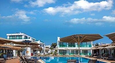 Yalıpark Beach Hotel Havuz / Deniz