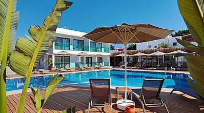 Yalıpark Beach Hotel Havuz / Deniz