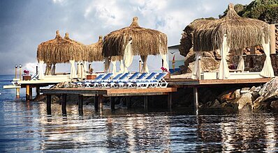 Yasmin Bodrum Resort Havuz / Deniz