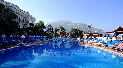 Yel Holiday Hotel Havuz / Deniz