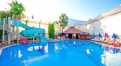 Zehra Hotel Havuz / Deniz