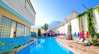 Zehra Hotel Havuz / Deniz