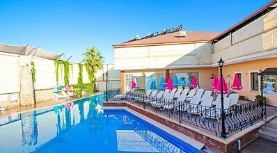 Zehra Hotel Havuz / Deniz