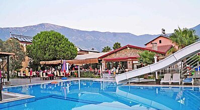 Zehra Hotel Havuz / Deniz