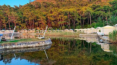 Zehra Tatil Köyü Havuz / Deniz