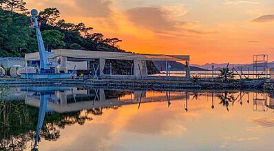 Zehra Tatil Köyü Havuz / Deniz