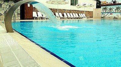 Zeytinci Olivera Resort Hotel Havuz / Deniz