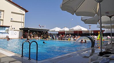 Zeytinci Olivera Resort Hotel Havuz / Deniz